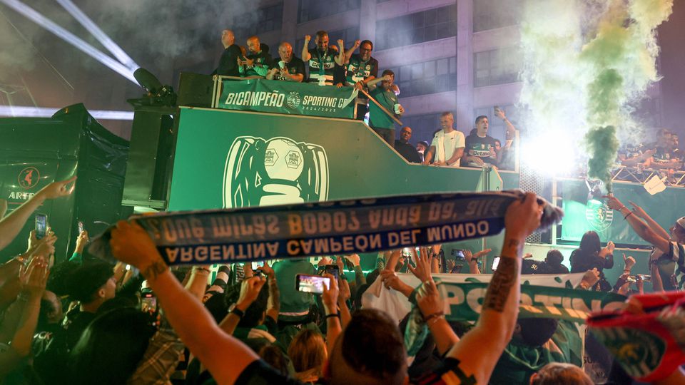 Adepto do Sporting foi atingido por bala de borracha na festa do título e perdeu um olho  