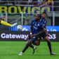 Que loucura entre Nápoles e Inter: líderes escorregam e deixam tudo para a última
