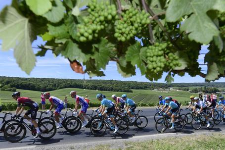 O Tour 2028 arranca na terra das vinhas do champanhe, em França. IMAGO