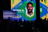 Momento em que se ficou a conhecer a chamada de Neymar por Ancelotti