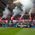 PSG recebeu troféu da Ligue 1 num canto do estádio