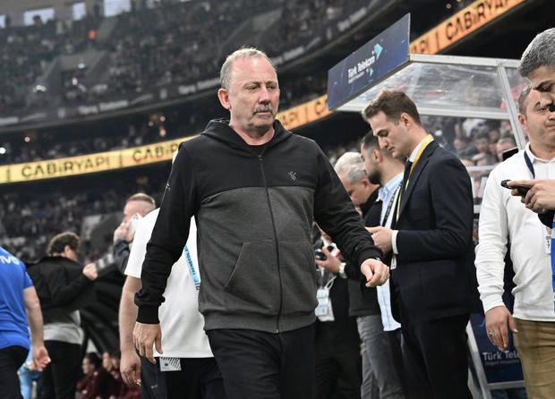 Sergen Yalcin, ex-treinador turco do Besiktas