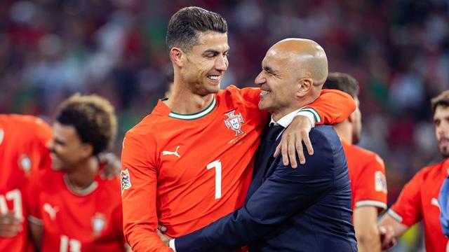 Roberto Martínez, na imagem com Cristiano Ronaldo - Foto: IMAGO