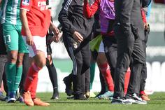 A reação de Sandro Cruz no final da partida em Vila do Conde - Foto: A BOLA