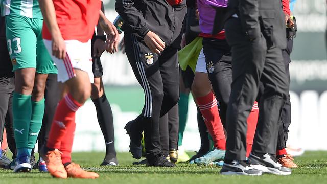 A reação de Sandro Cruz no final da partida em Vila do Conde - Foto: A BOLA