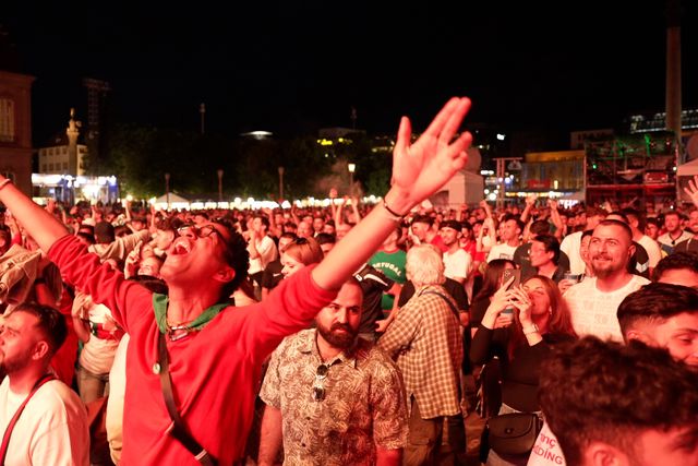 São de Ronaldo e gritam por Portugal