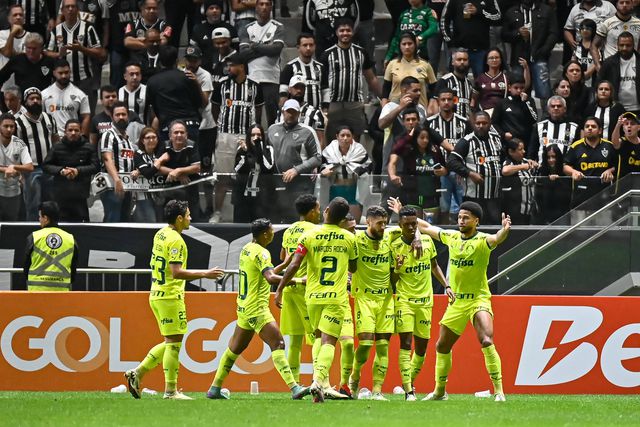 Palmeiras, de Abel Ferreira, goleia com a ajuda de… Hulk