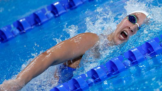 Francisca Martins a 4 centésimos do bronze nos 800 livres dos Europeus de Natação