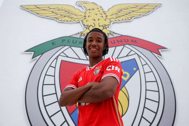 OFICIAL: filho de Yannick Djaló assina pelo Benfica