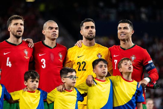 Arrepiante: o hino na estreia de Portugal no Euro 2024