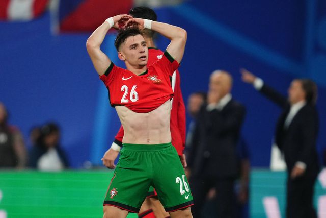 Chico Conceição resolve, o irmão Rodrigo… pede silêncio