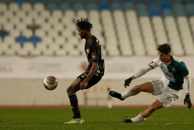 Felgueiras: Aílson Tavares é alvo para o meio-campo