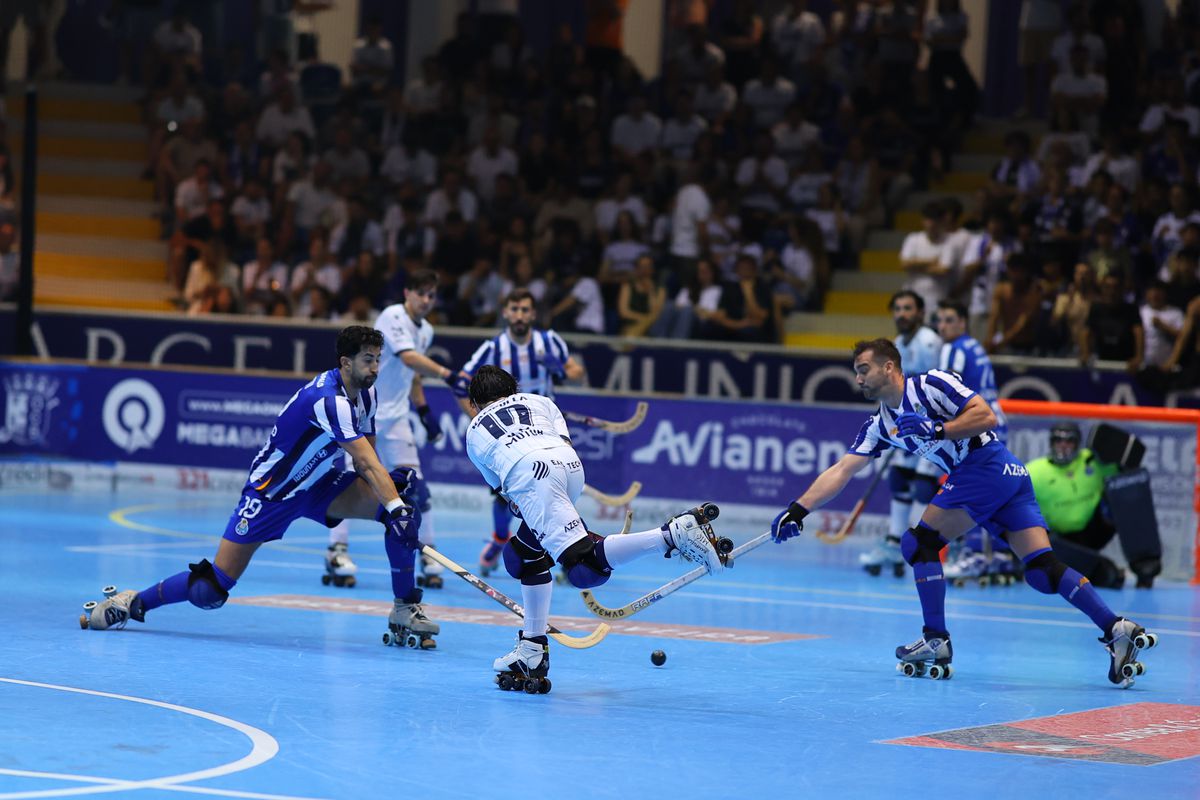 Óquei de Barcelos vence FC Porto e iguala a final do campeonato