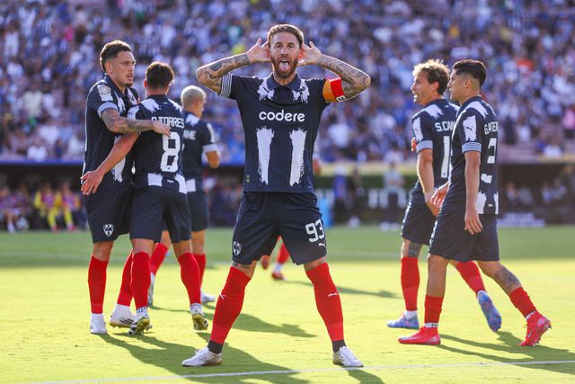Festa de Sergio Ramos depois de abrir marcador para o Monterrey