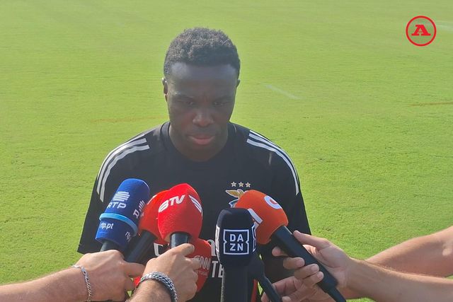 Bruma fala aos jornalistas em Tampa, Estados Unidos