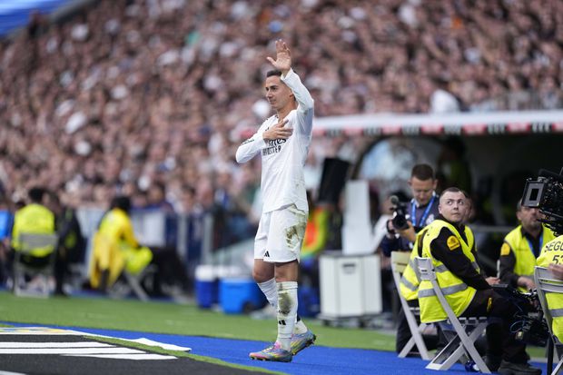 Lucas Vázquez já fez o seu último jogo no Bernabéu e já se despediu dos adeptos do Real Madrid