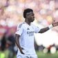 Vinícius Júnior, titular pelo Real Madrid
