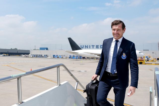 Voo do FC Porto para Atlanta sofre atraso de três horas