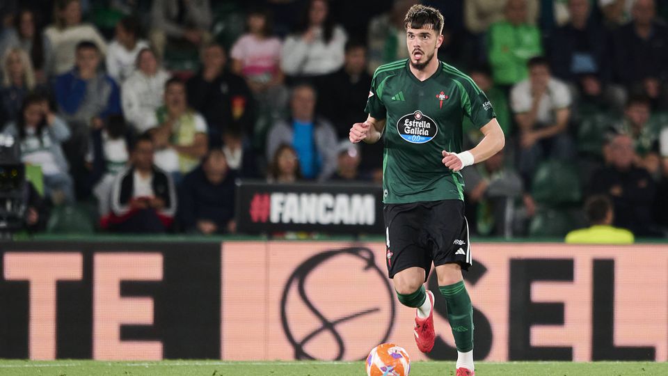 Aleksa Puric esteve em evidência ao serviço dos espanhóis do Ferrol e na próxima época pode mudar-se para os beirões