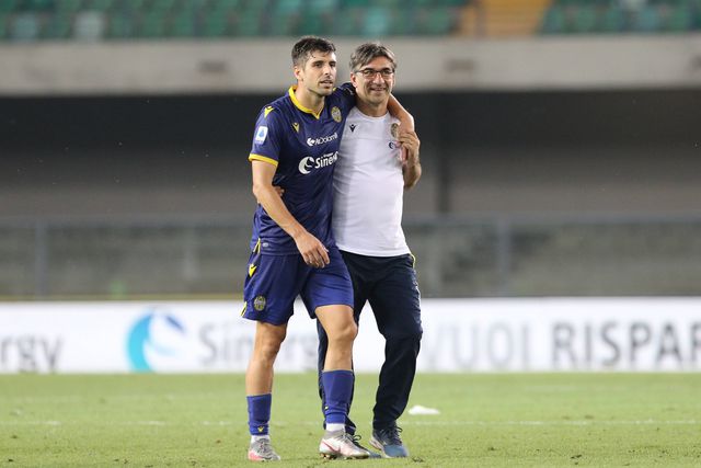 Miguel Veloso ao lado do seu ex-treinador, Ivan Juric, no Verona