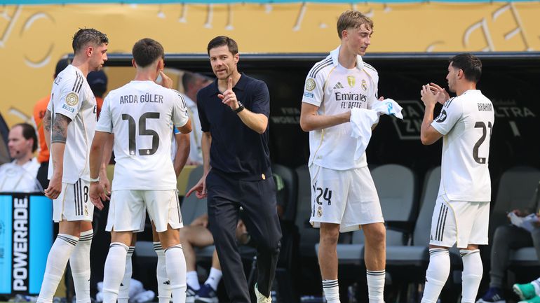 Xabi Alonso frustrado na estreia e revela estado de Mbappé