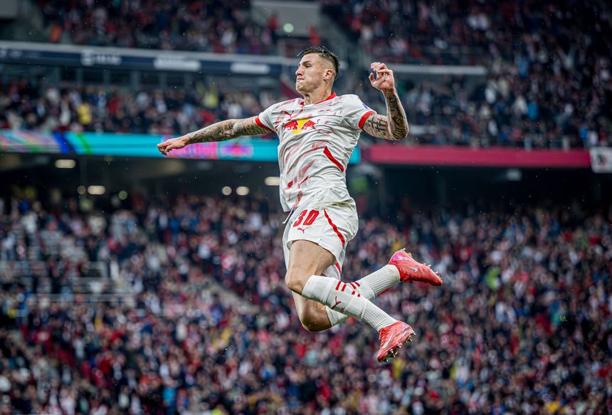 Benjamin Sesko, avançado do Leipzig e alvo do Arsenal