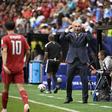 Roberto Martínez não conseguiu entender que problemas a equipa enfrentava em campo, diante da República Democrática do Congo — Foto: IMAGO