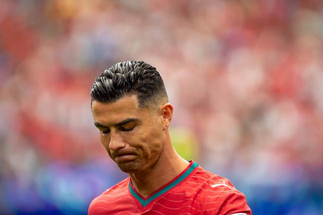 Cristiano Ronaldo, Vitinha e os restantes jogadores abandonaram a zona mista visivelmente cabisbaixos