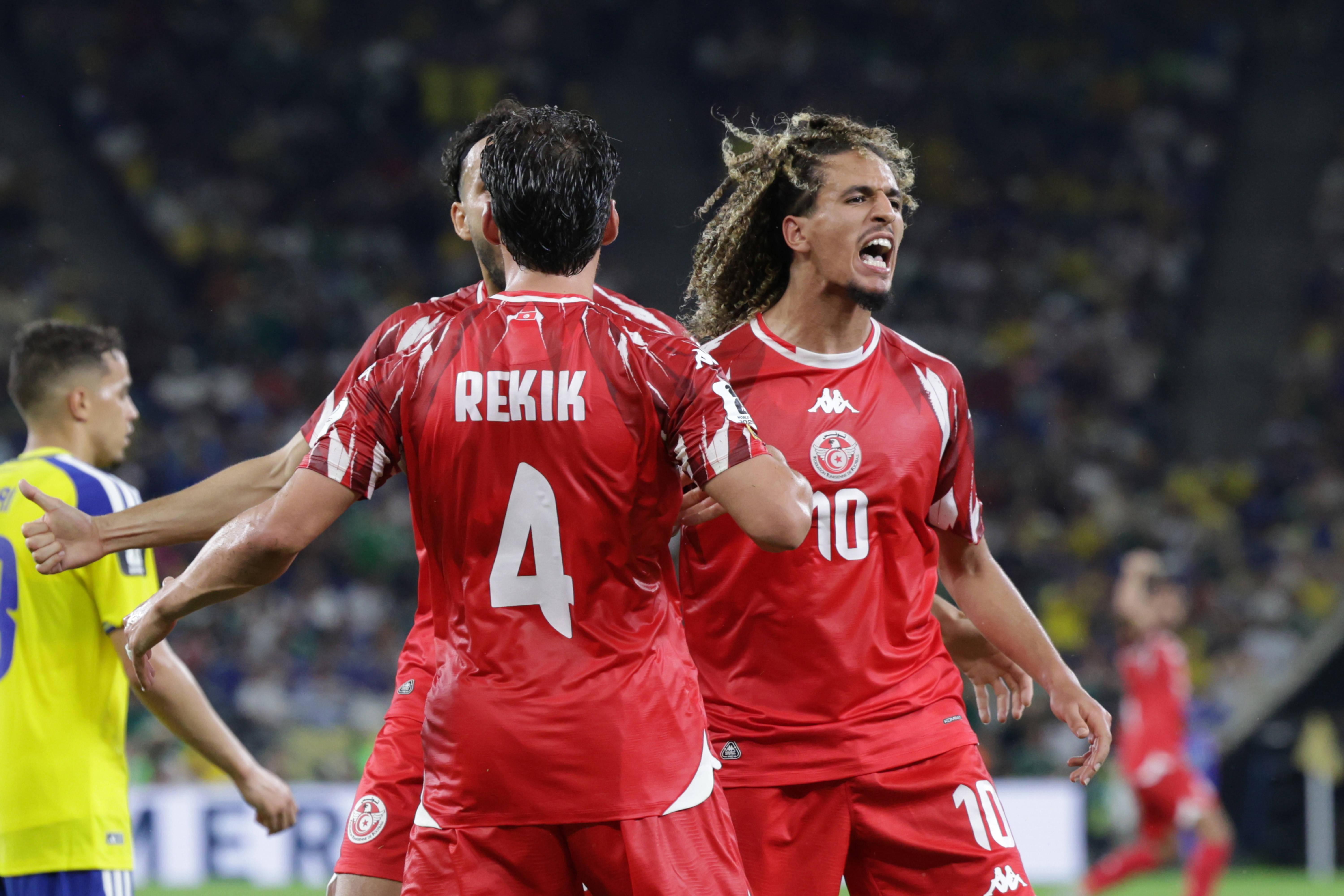 DESILUSÕES - A Tunísia foi goleada pela Suécia e o selecionador Sabri Lamouchi foi despedido, chegando Hervé Renard para o seu lugar