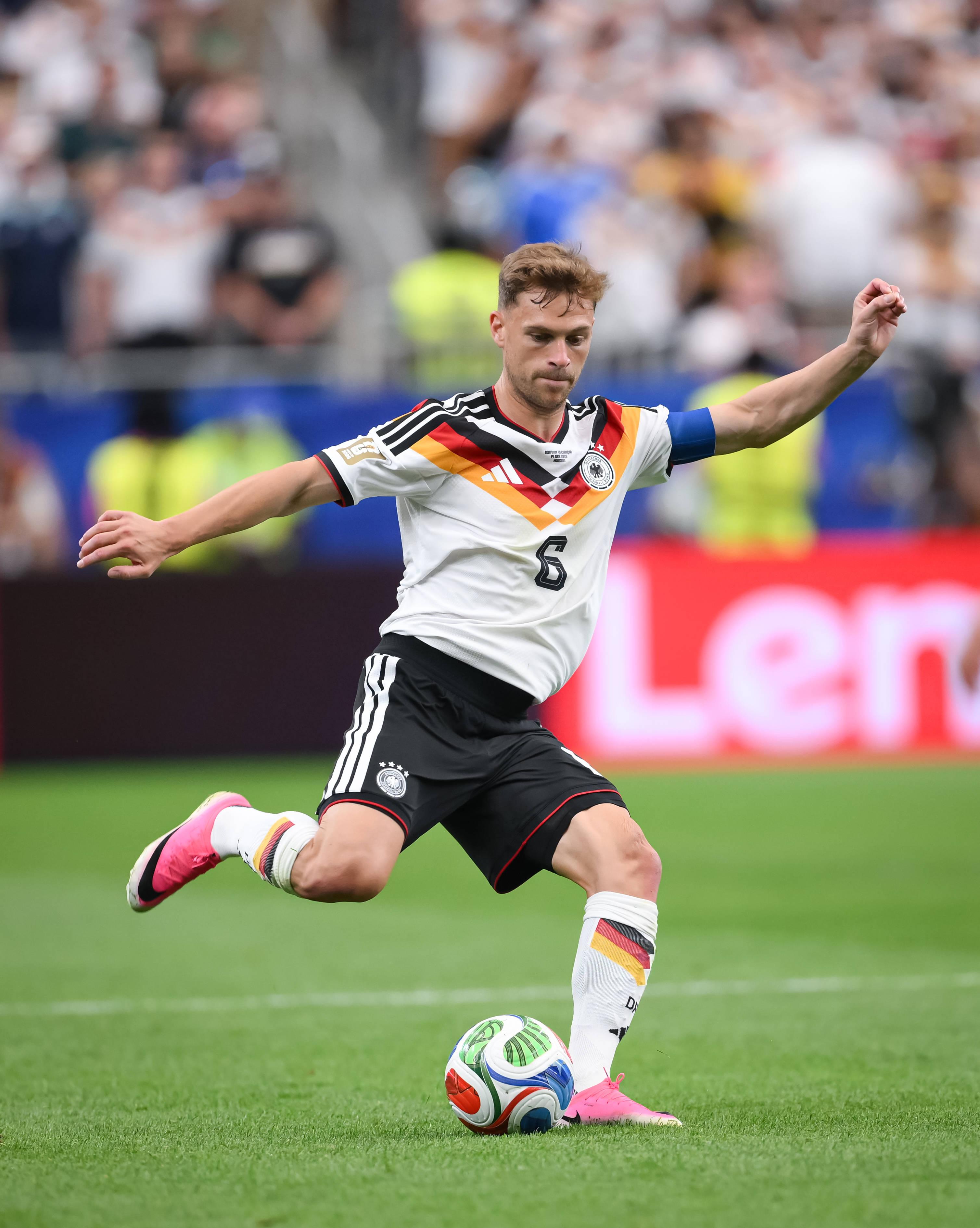 Joshua Kimmich (Alemanha) – com licença para pautar o jogo e atacar a partir da lateral-direita, o jogador fez duas assistências na vitória por 7-1 sobre Curaçau