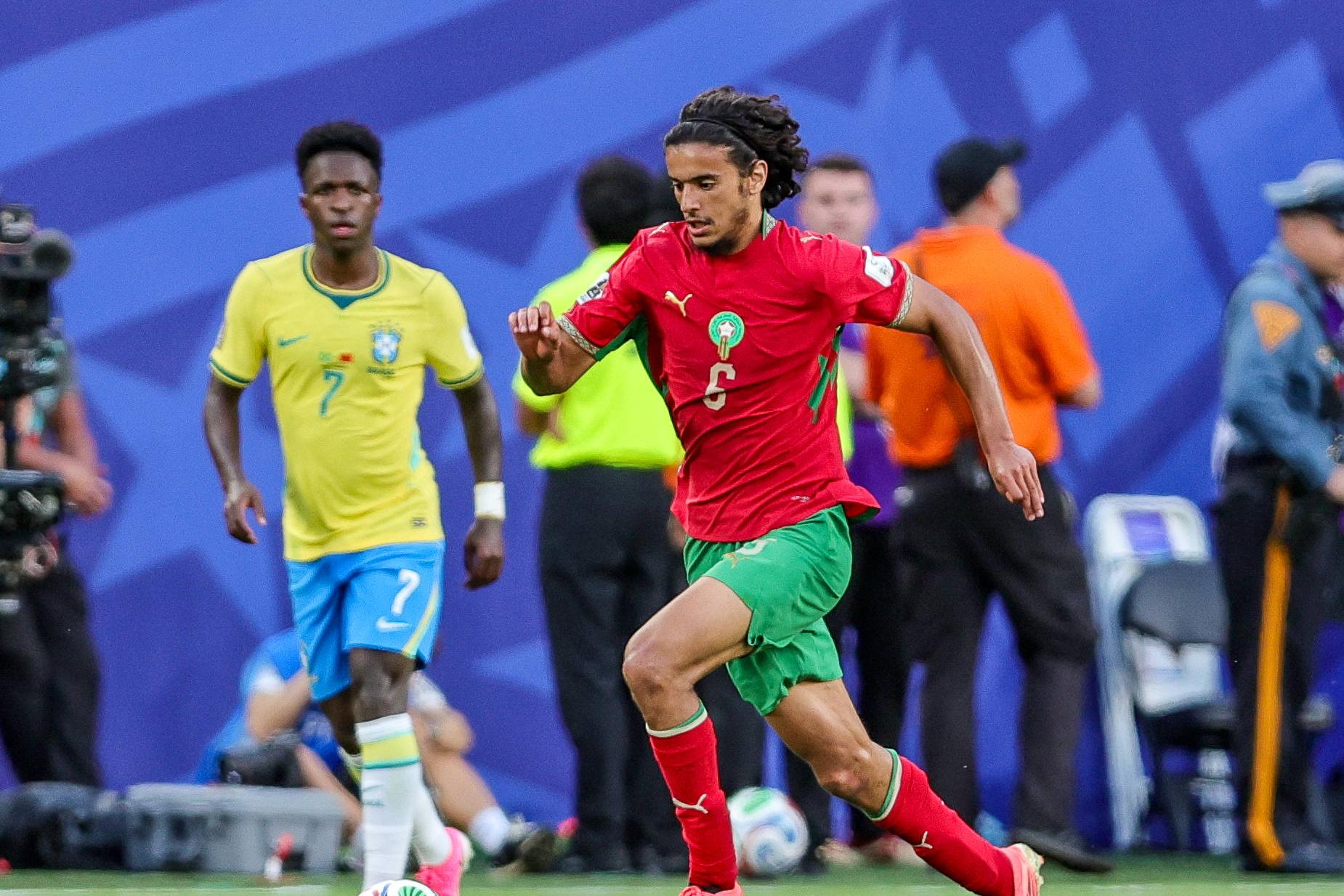 Bouaddi em ação frente ao Brasil
