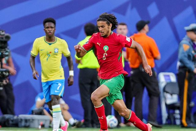 Bouaddi em ação frente ao Brasil