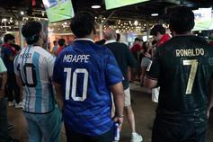 Uma camisola de Messi no meio da festa portuguesa