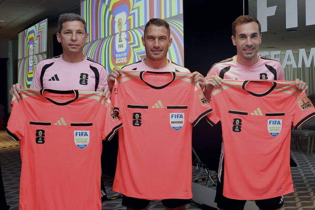 Istvan Kovacs, árbitro romeno - Foto: FIFA