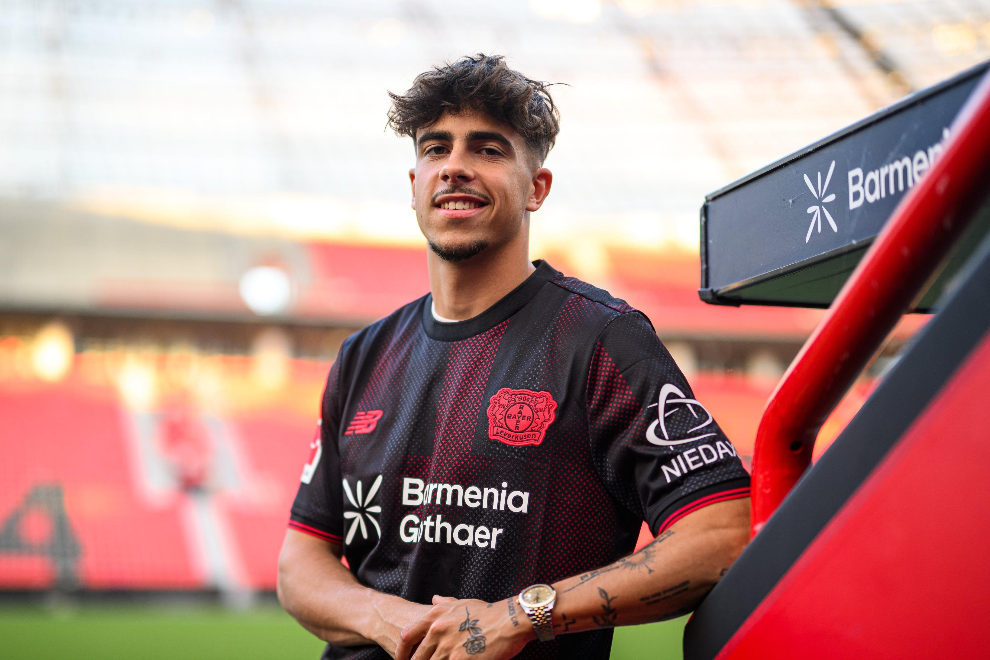 Afonso Moreira com a camisola do Leverkusen - Foto: Bayer