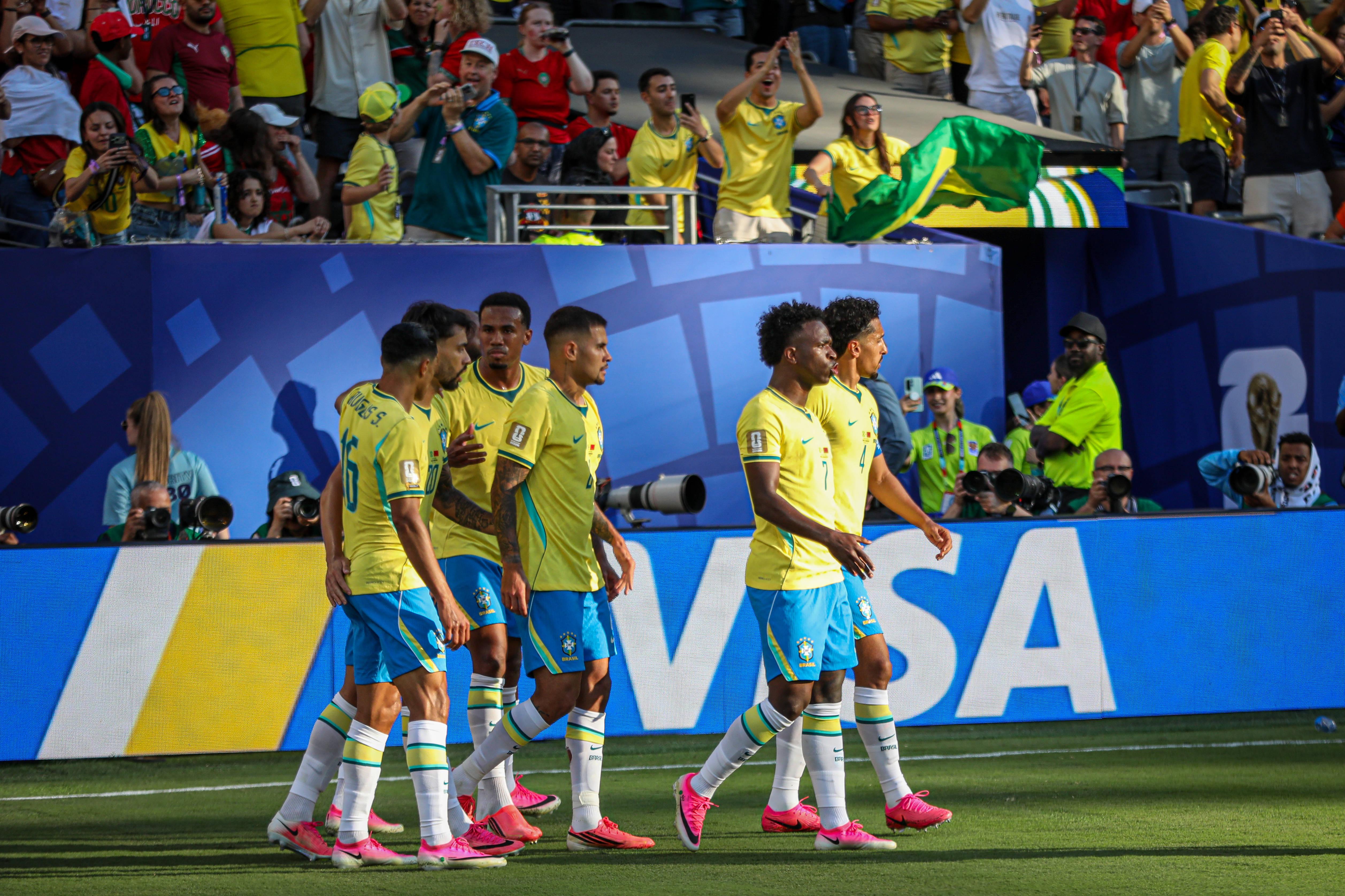 DESILUSÕES - Marrocos surpreendeu... muito graças ao Brasil que não tem o brilho de outros tempos. Neymar ficou de fora devido a lesão. Vinícius salvou o empate