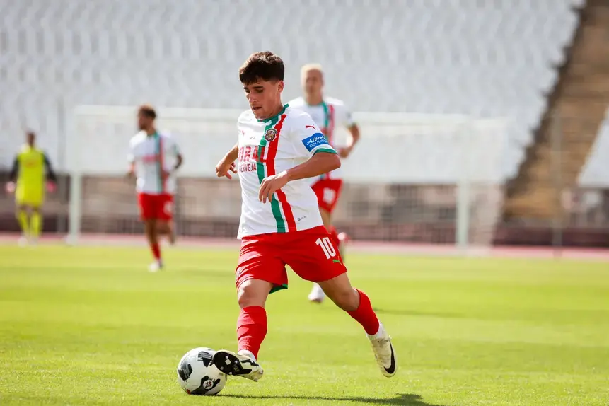Martín Tejón (Marítimo): o talento já não é surpresa, mas o extremo espanhol poderá, finalmente, espalhá-lo nos relvado da Liga. Portador de uma qualidade técnica de excelência, o extremo é um dos principais criadores dos insulares.