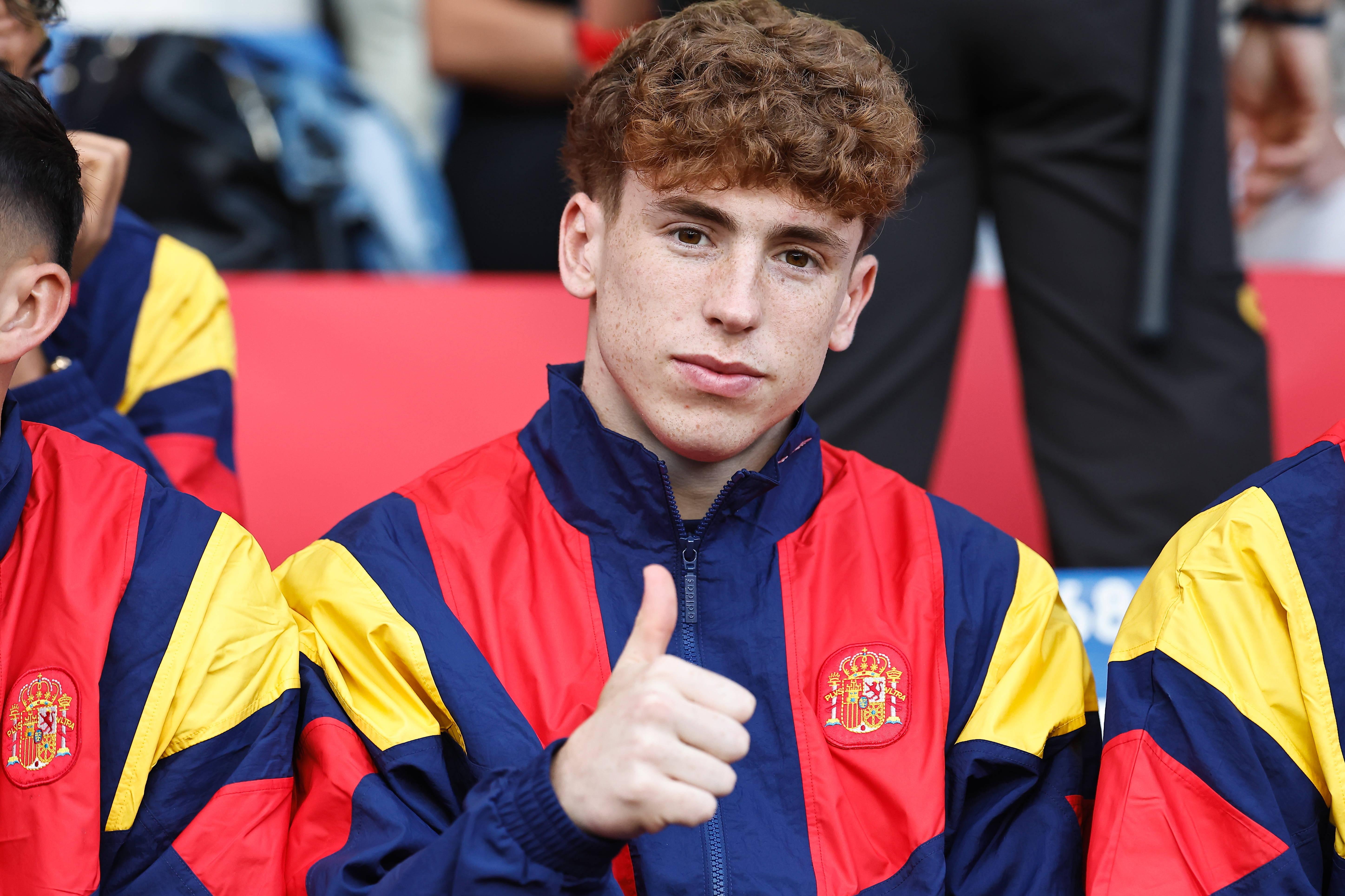 Víctor Muñoz foi convocado para o Mundial 2026 por Espanha, mas ainda não jogou