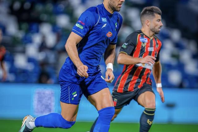 Jorge Fernandes, defesa-central português de 29 anos - Foto: Al Fateh