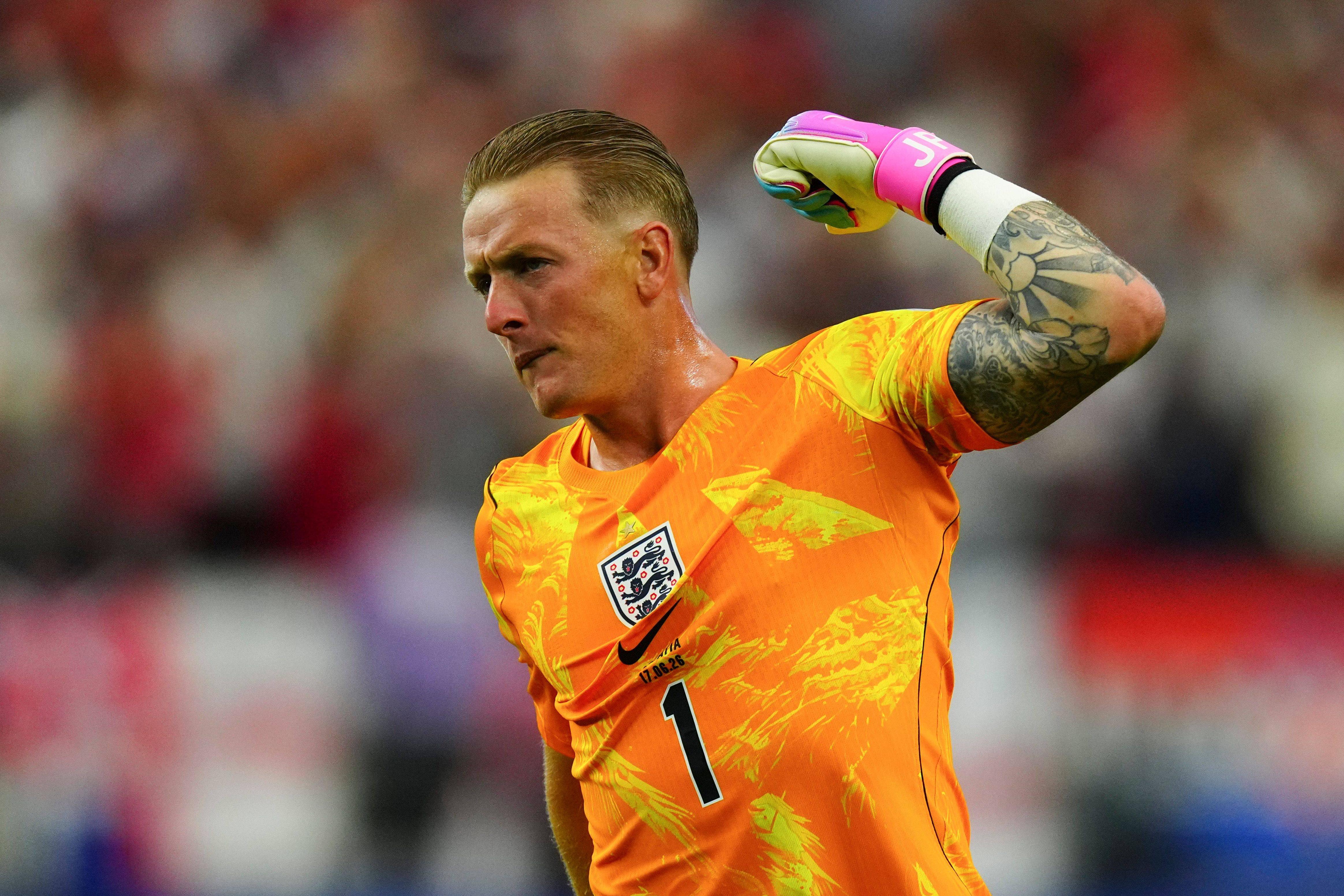Jordan Pickford sofreu dois golos na estreia de Inglaterra no Mundial 2026