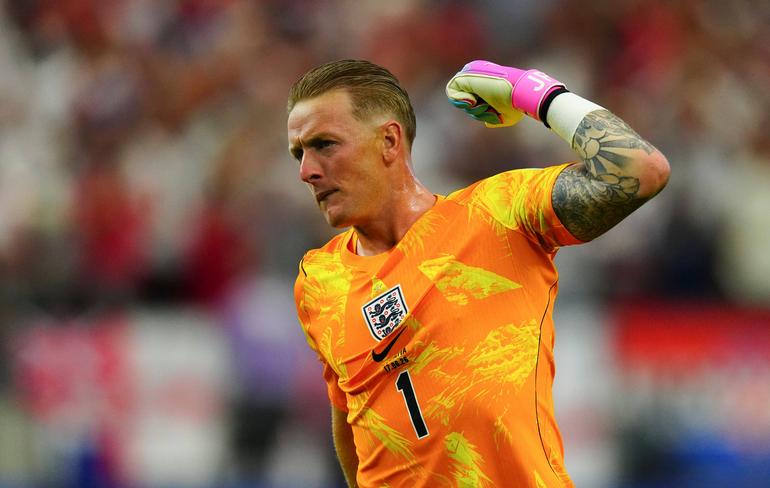 Jordan Pickford sofreu dois golos na estreia de Inglaterra no Mundial 2026