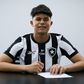 Botafogo contrata filho de ex-guarda-redes condenado pela morte da mãe do jovem