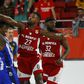 Toney Douglas no FC Porto e Benfica sonda Travante Williams