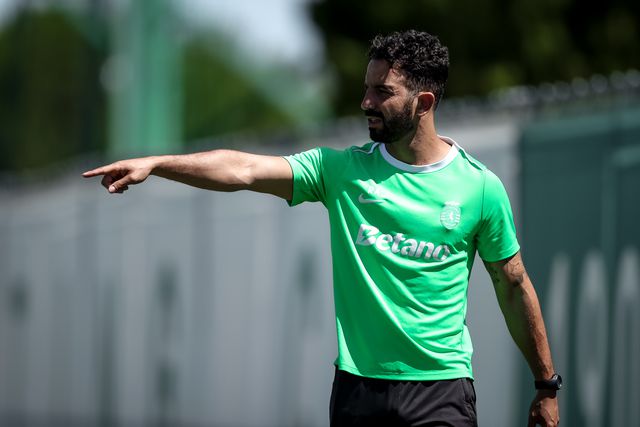 Rúben Amorim recebe amanhã dois reforços no Algarve