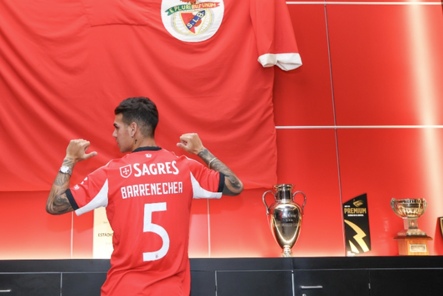 Barrenechea vai usar o número 5 (SL Benfica)