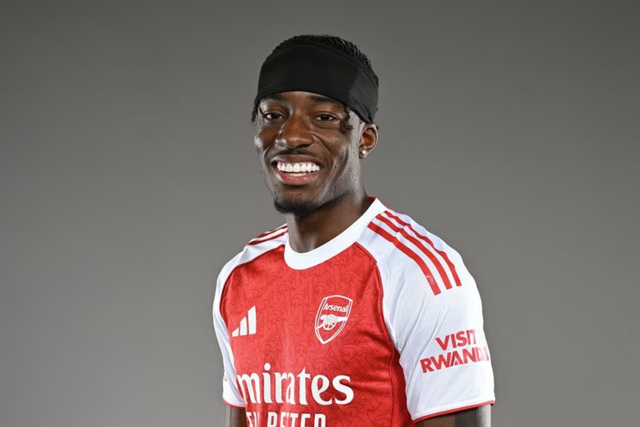 Noni Madueke satisfeito por ter assinado contrato pelo Arsenal