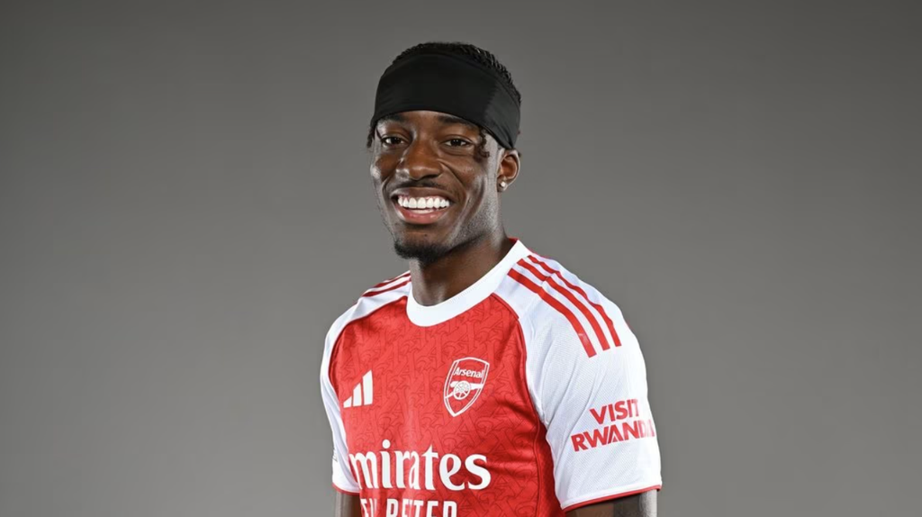 Noni Madueke satisfeito por ter assinado contrato pelo Arsenal