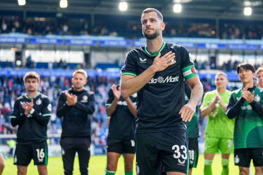 Hancko a agradecer o apoio dos adeptos do Feyenoord