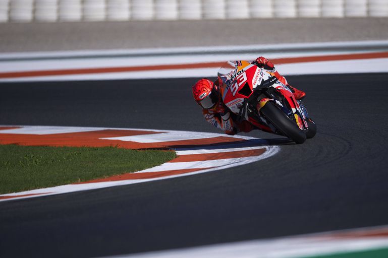 MotoGP: Márquez com arranque fulgurante apesar de problemas técnicos, Miguel Oliveira em 12.º