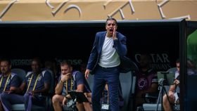 Renato Paiva responde a Textor: «É mais fácil dizer que sou retranqueiro...»